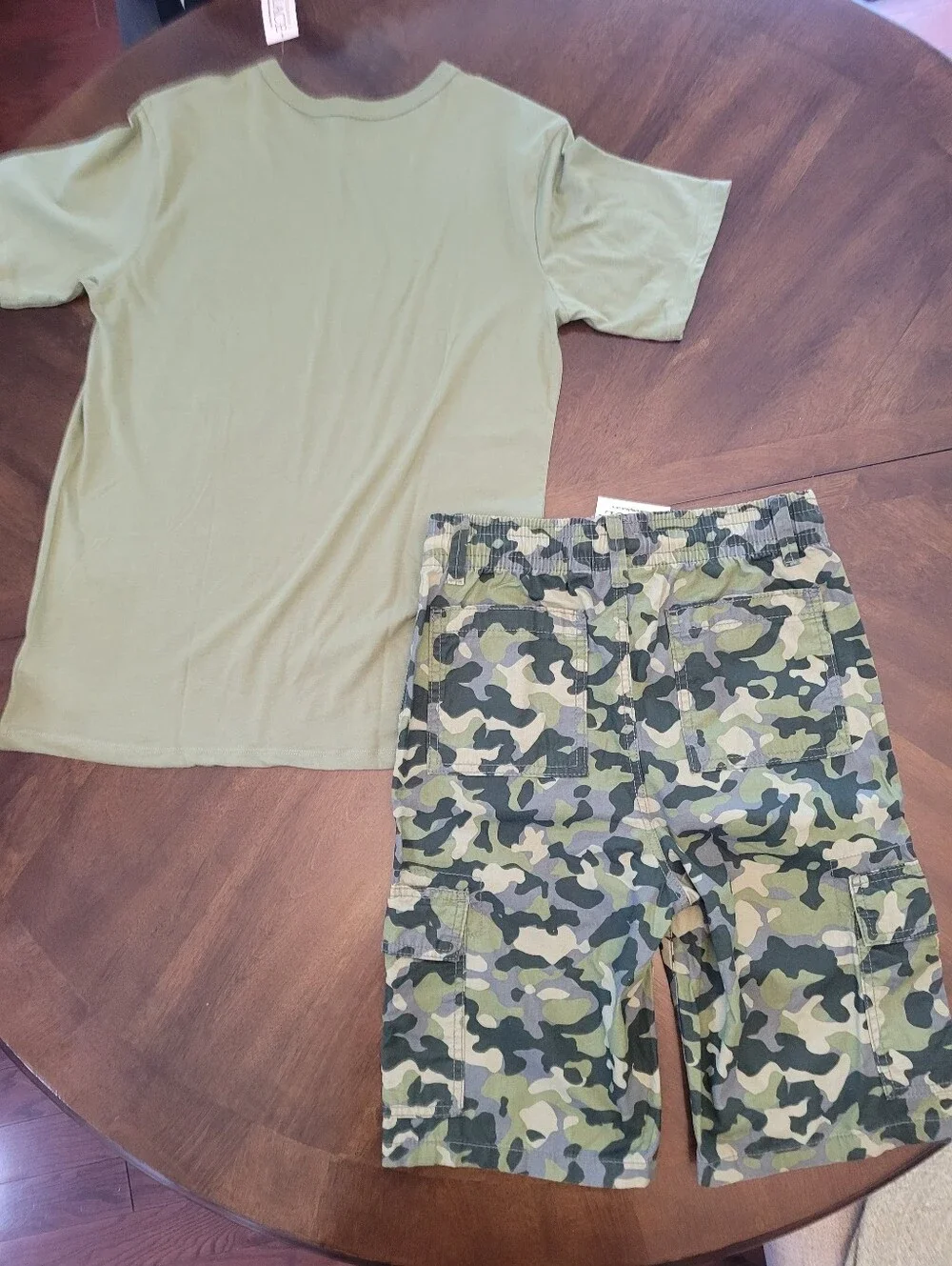 Children Place Green Camo Dino Tee and Cargo Shorts Set NWT Size 14
